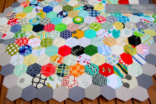 Hexagaon_LapQuilt_partial